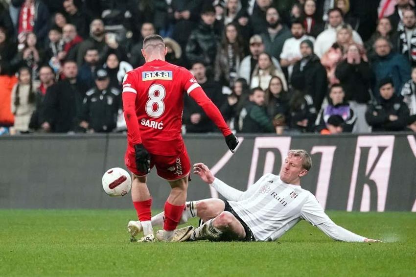 Beşiktaş'a Fernando Santos önerisi ve hakem eleştirisi: 'Hemen gezdirin! Normal değil'
