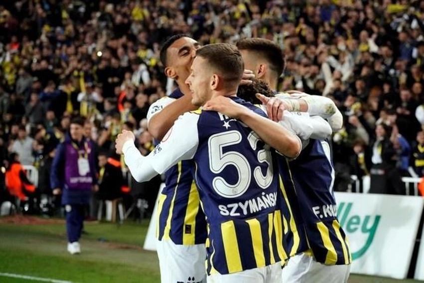 Trabzonspor - Fenerbahçe maçı saat kaçta hangi kanalda? İşte dev maçın muhmtemel 11'leri!