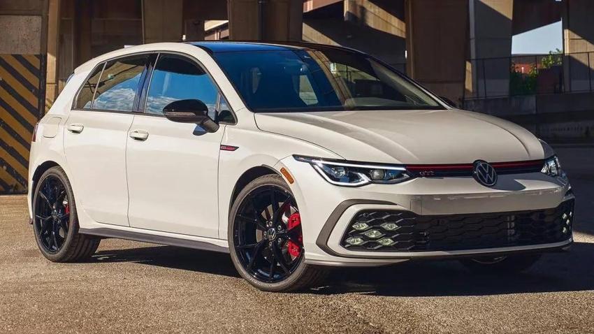 Volkswagen Golf bunu ilk kez yaptı; 2024 Golf fiyatıyla sonunda beklenen oldu