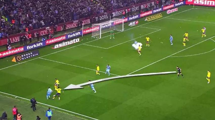 Trabzonspor-Fenerbahçe maçında tartışmalı pozisyonlar, penaltı kararı ve golden önce faul itirazları...