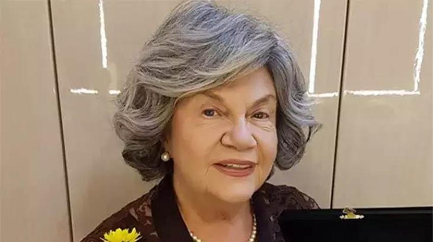 Nevra Serezli’den uzun ilişki tavsiyesi: Akıllı kadın erkeğe istediğini yaptırır