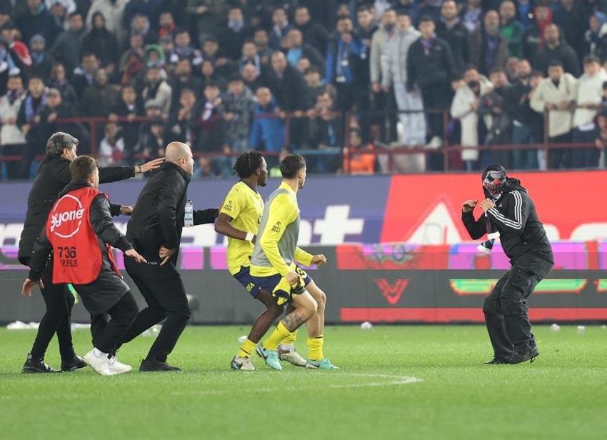 Trabzonspor - Fenerbahçe maçında sahaya ilk giren maskeli taraftar ilgili çarpıcı detaylar ortaya çıktı