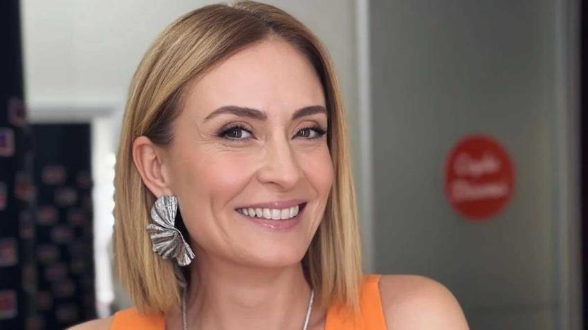 Artık gizlemiyorlar! Ceyda Düvenci'nin pozuna yeni aşkından yorum
