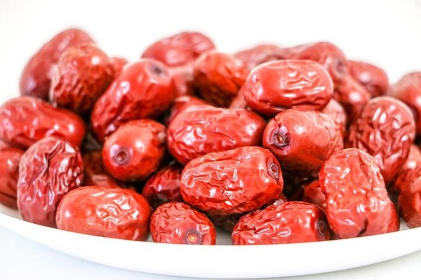 3 hastalık için şifa dağıtıyor! Portakaldan 10 kat fazla c vitamini var: Günde 4 tane yetiyor