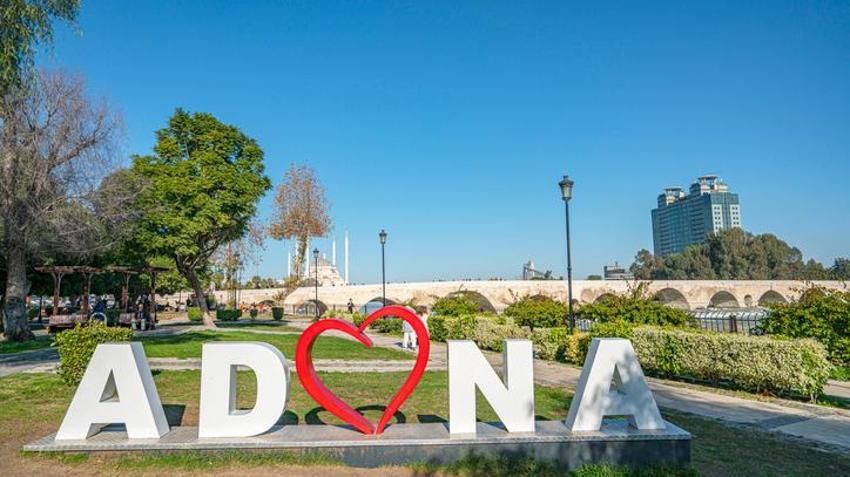 Türk edebiyatının mihenk taşı Adana yazın dünyasına ilham veriyor