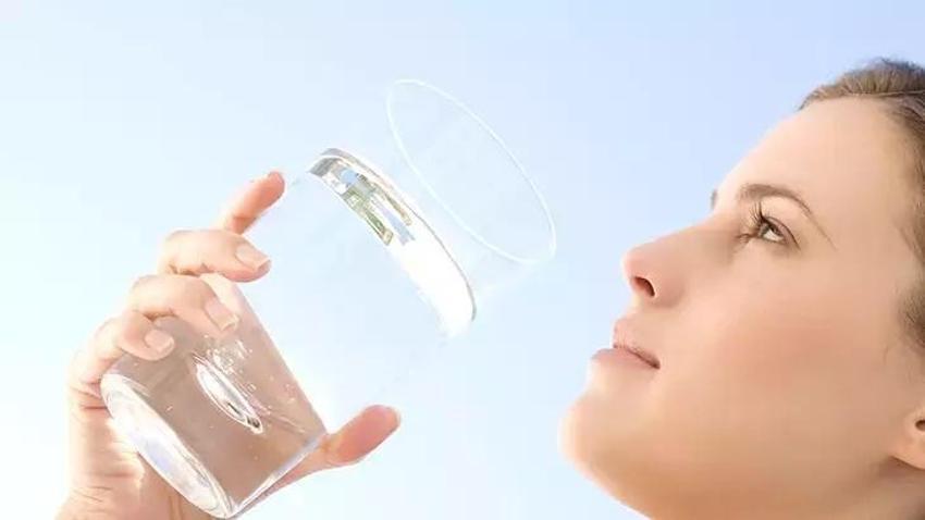 Cilt kuruluğu hangi vitamin eksikliğinden kaynaklanır? İşte nemli cilt için alınacak takviyeler