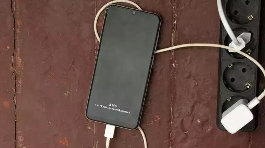 Telefon şarjının süresini 2 kat artıran tüyo; Şarj ederken mutlaka yapın