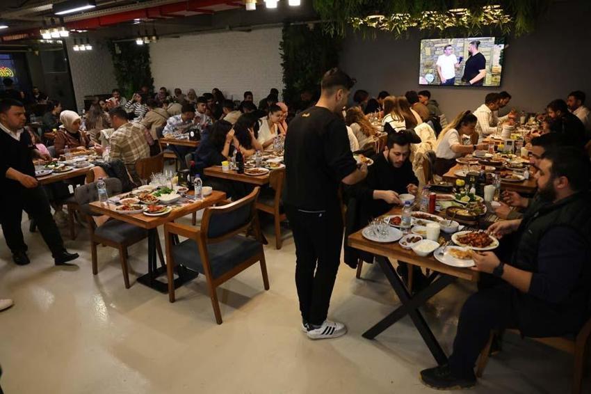 Büryan iftarda hem gözü hem de mideyi doyuruyor! “İnsanlar orucunu büryan ile açıyor”