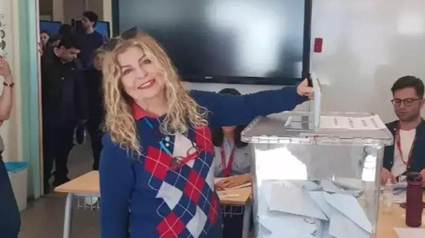  Ünlü isimler sandık başında! 