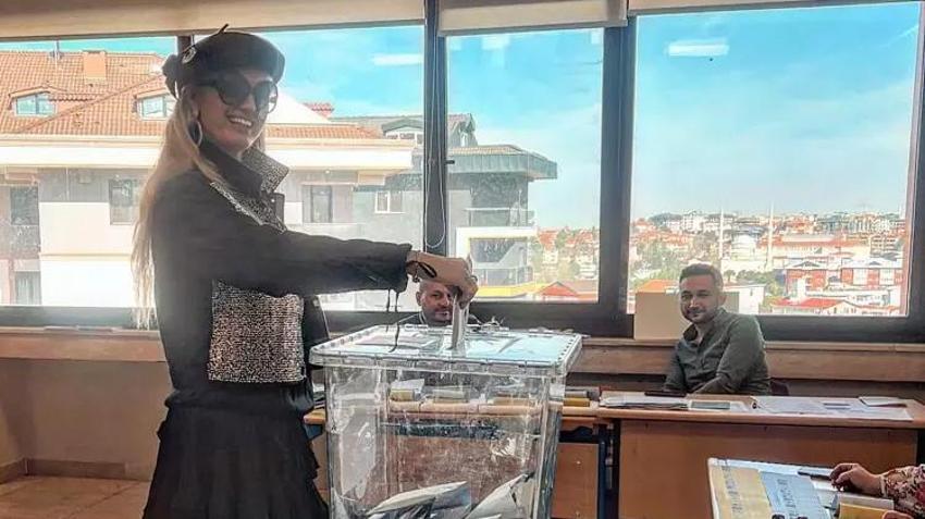  Ünlü isimler sandık başında! 