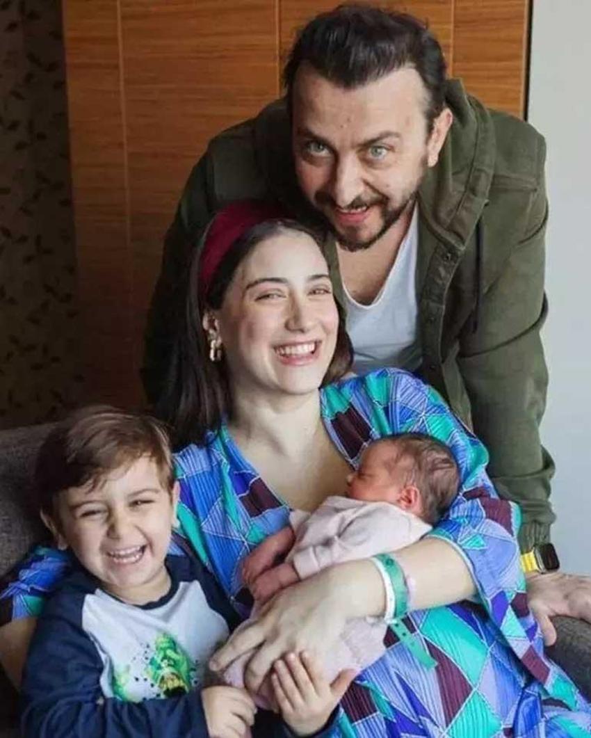 Hazal Kaya'dan hayranlarını ikiye bölecek yeni imaj!