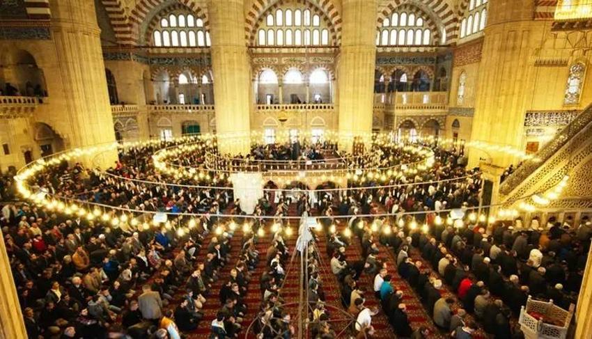 Kadir Gecesi Kadir Suresi kaç kere okunmalı? Kadir Suresi okunuşu, anlamı, tefsiri! Kadir Suresinden sonra Asr Suresi okunur mu, kadir suresinden sonra gelen sure hangisi, İhlas mı? 