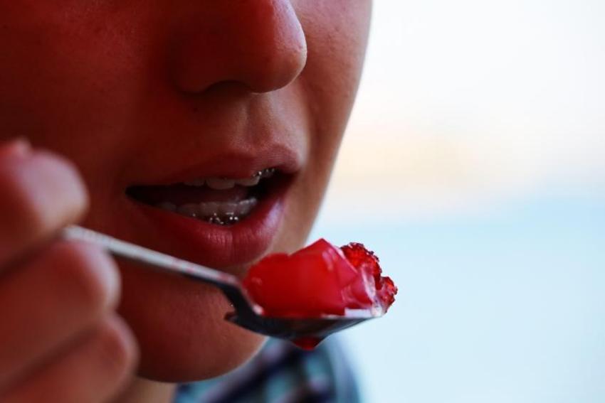 Sıcaklık değerleri arttı vatandaşlar akın etti! Günde 300 tane satılıyor