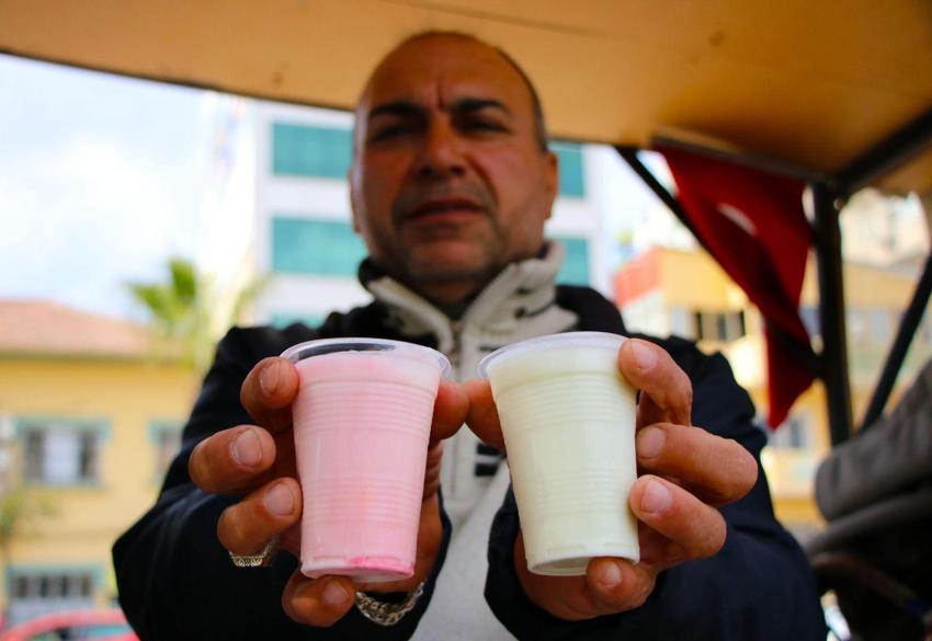 Ayrana gizli formül ekleyip satış rekoru kırdı! Adanalı seyyar satıcı buldu