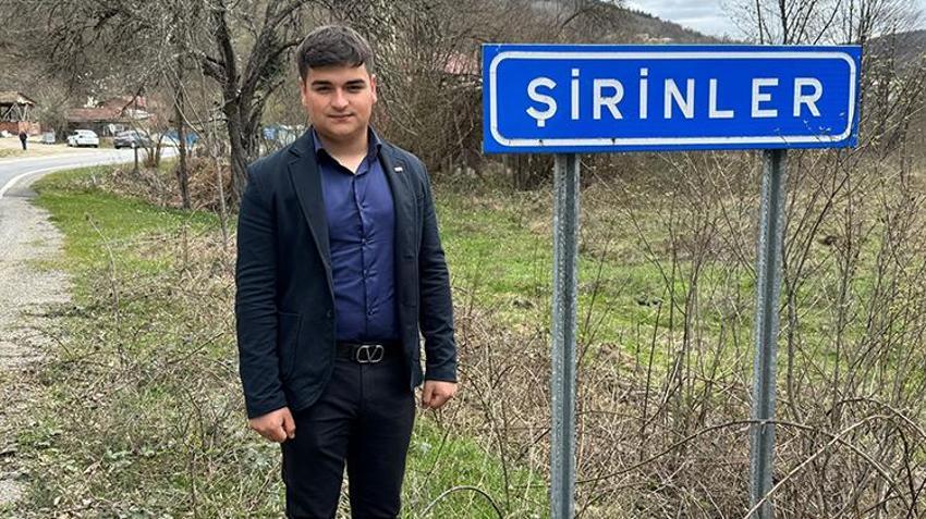 Şirinler köyünün genç muhtarı! Yaşın küçük sana oy vermezler demişlerdi