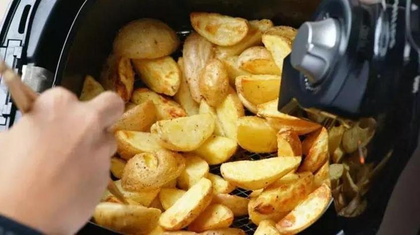 Airfryer'da çıtır çıtır patates kızartması tüyosu - Bir tutam atınca fast food gibi oluyor