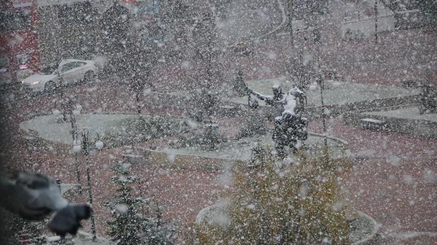 Meteoroloji'den son dakika bayram uyarısı! Denize girmeyi unutun, kar, fırtına ve kuvvetli yağış geliyor, dönüş için o günü beklemeyin