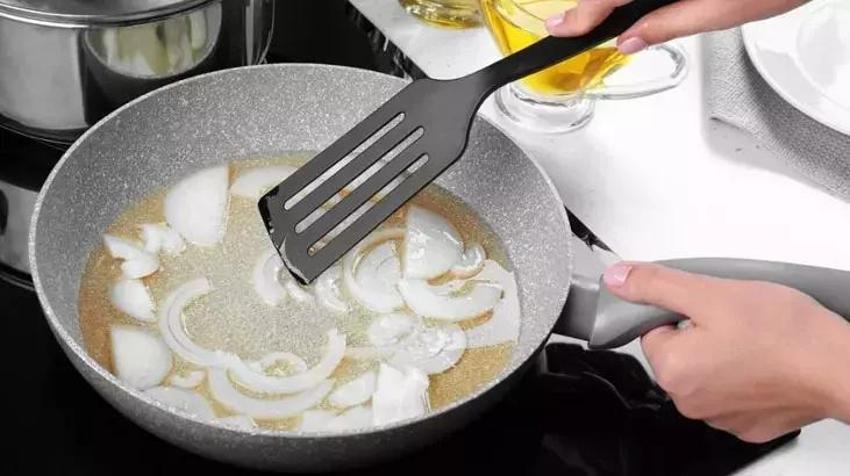 Soğanı yağda kavurmak bunlara sebep oluyor - Bu hataya düşmeyin