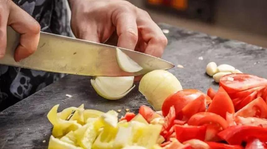 Soğanı yağda kavurmak bunlara sebep oluyor - Bu hataya düşmeyin