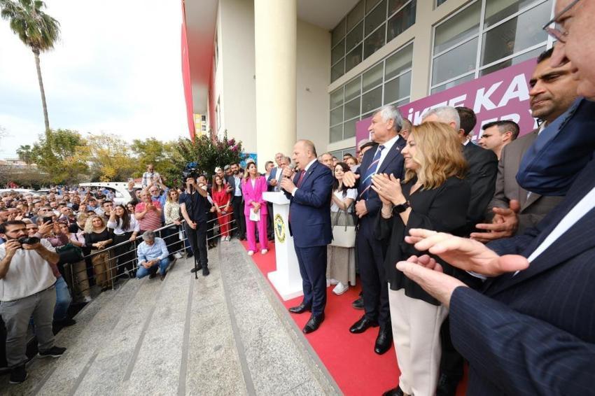 Yüreğir Belediye Balkanı'nda jest: 'Rozetimi çıkarttım'