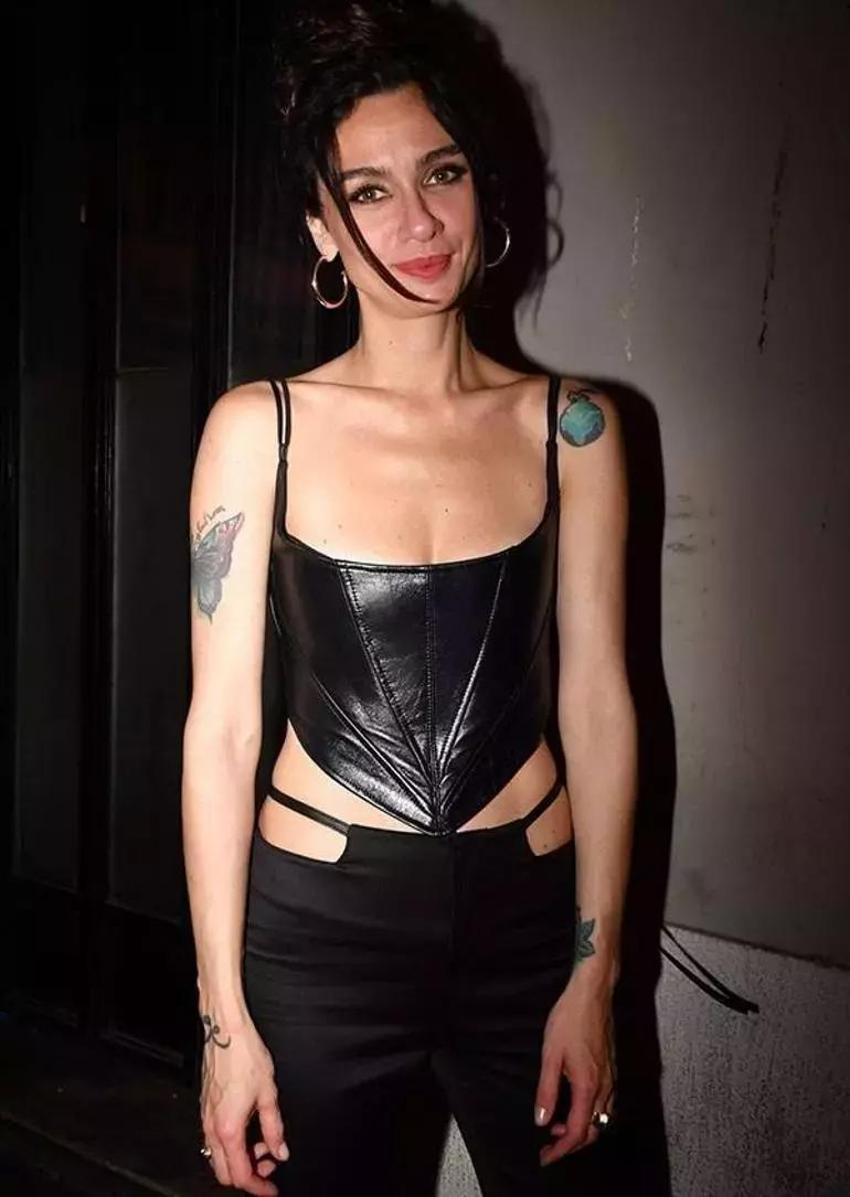 Birce Akalay'dan sevgilisi ile ilk paylaşım: Beğeni yağmuruna tutuldu