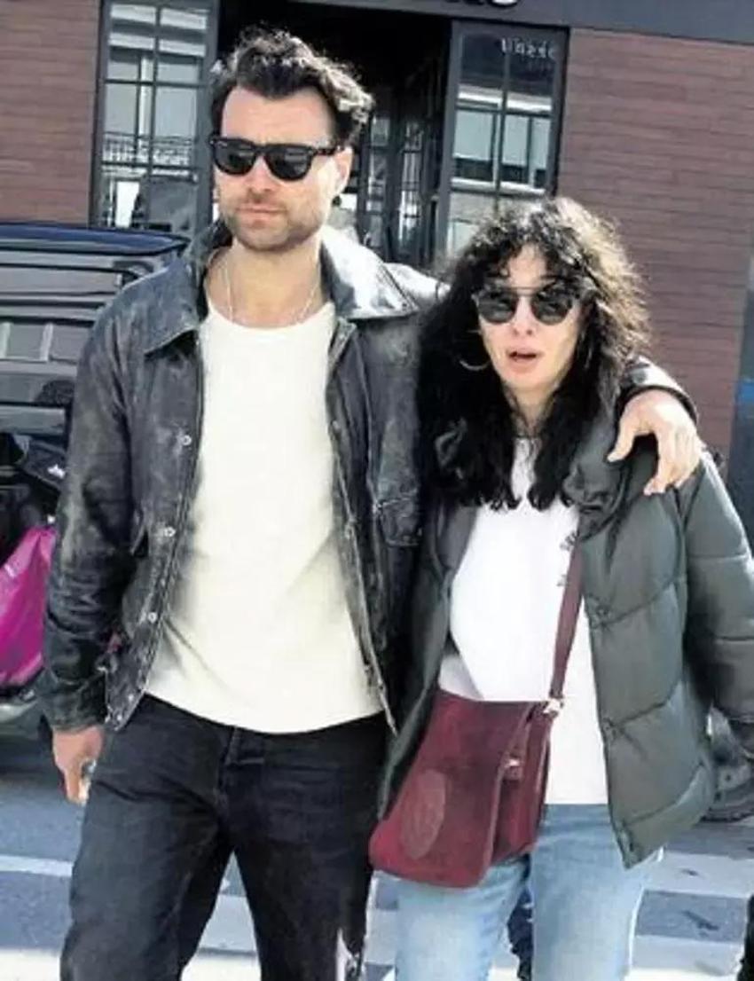 Birce Akalay'dan sevgilisi ile ilk paylaşım: Beğeni yağmuruna tutuldu