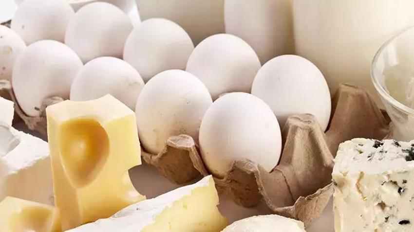 Beyaz saçları kapatmanın doğal yöntemi - Boya yok, kimyasal yok! Her gün takip edin, sonucu görün