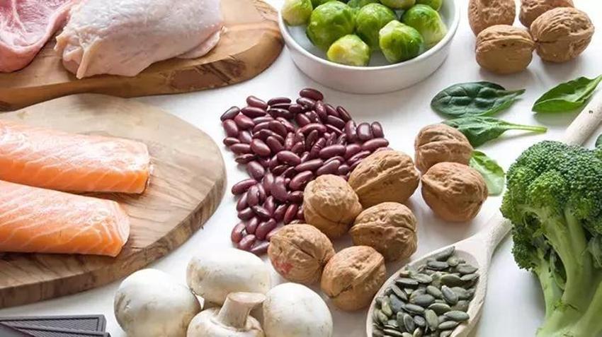 Beyaz saçları kapatmanın doğal yöntemi - Boya yok, kimyasal yok! Her gün takip edin, sonucu görün