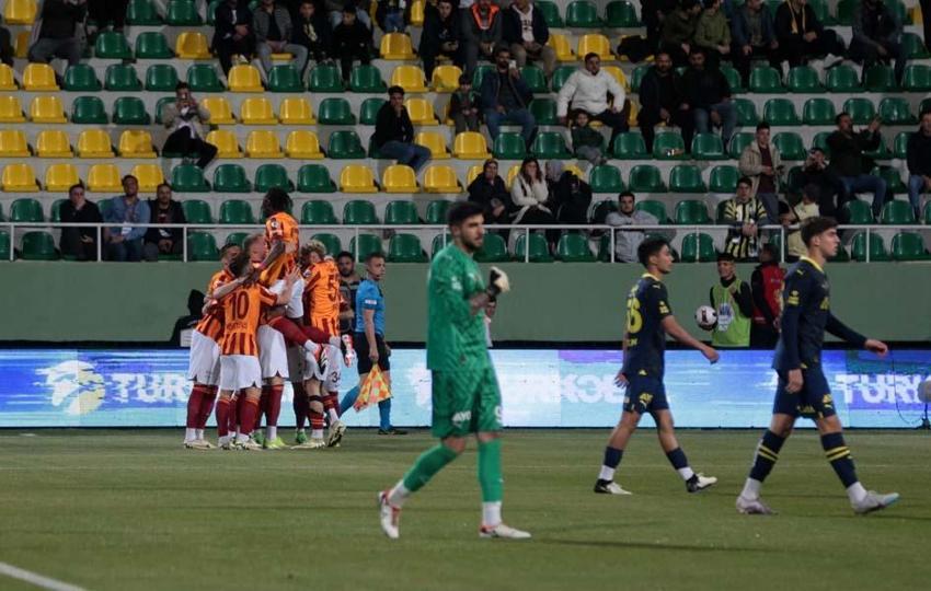 Süper Kupa finali dünya basınında gündem oldu: Türkiye'de eşi görülmedik sahneler