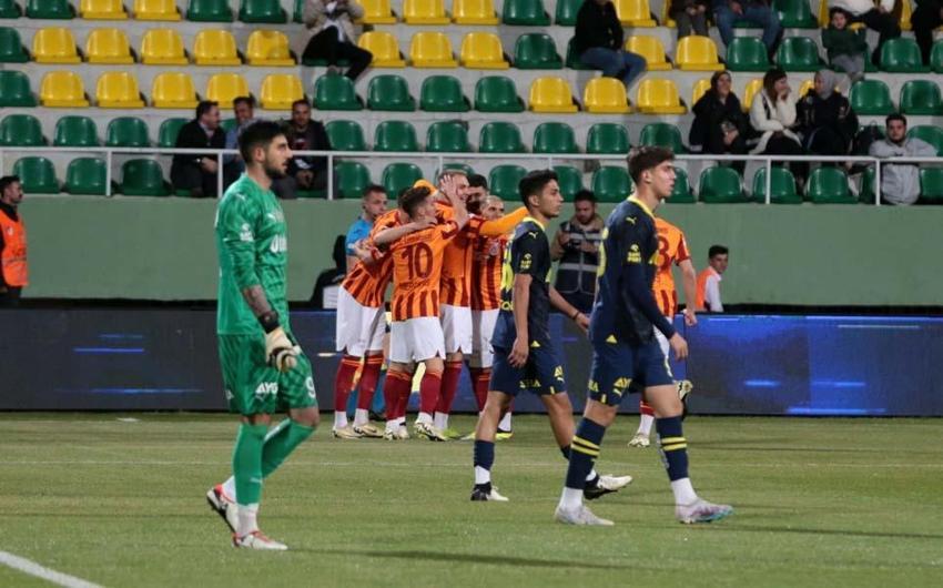 Süper Kupa finali dünya basınında gündem oldu: Türkiye'de eşi görülmedik sahneler