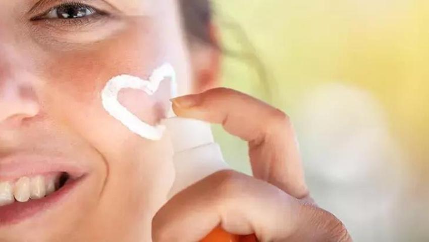 Kolajeni gün boyu yüksek seviyede tutan alışkanlık - Sadece cilt düşmüyor,  10 yıl gençleştiriyor