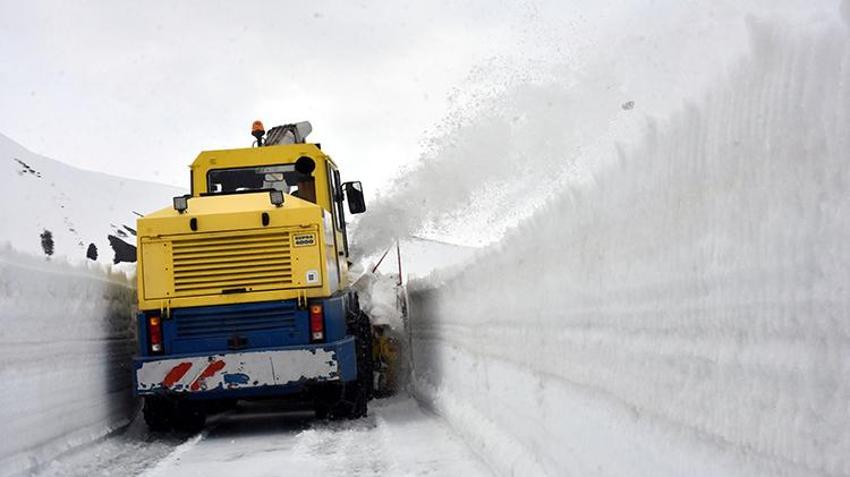 Nisan sürpriz yapıyor, hava tersine dönüyor! Meteoroloji'den 3 uyarı birden geldi, bayram planları iptal olabilir