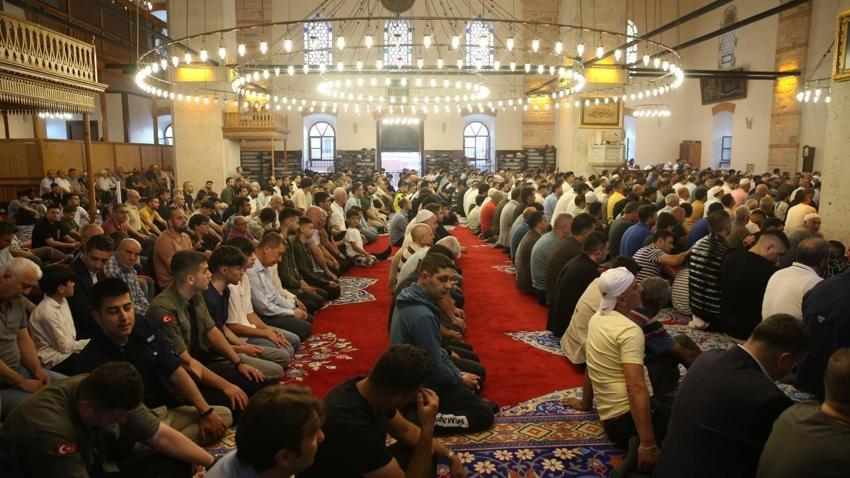 Bayram namazı saatleri (10 Nisan 2024) Ramazan Bayramı namazı saat kaçta? İL İL Bayram Namazı saatleri