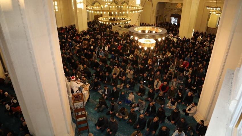 Bayram namazı saatleri (10 Nisan 2024) Ramazan Bayramı namazı saat kaçta? İL İL Bayram Namazı saatleri