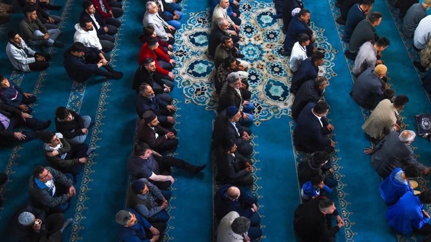 Bayram namazı saatleri (10 Nisan 2024) Ramazan Bayramı namazı saat kaçta? İL İL Bayram Namazı saatleri