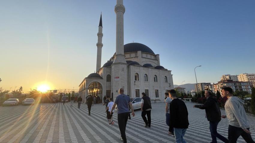 Bayram namazı saatleri (10 Nisan 2024) Ramazan Bayramı namazı saat kaçta? İL İL Bayram Namazı saatleri