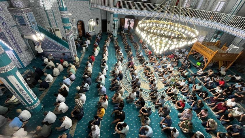 Bayram namazı saatleri (10 Nisan 2024) Ramazan Bayramı namazı saat kaçta? İL İL Bayram Namazı saatleri