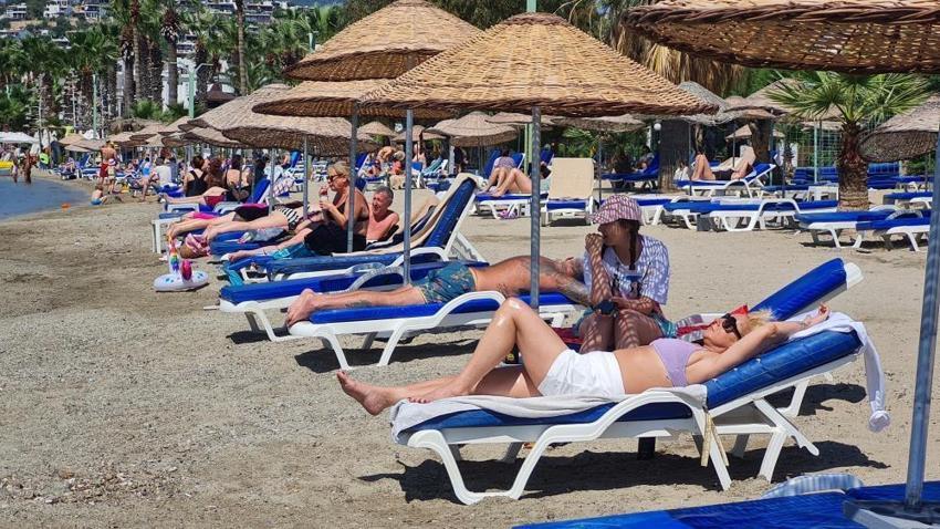 Tatil sezonu erken açıldı! Resmen zirve yaptı, yabancı turistler indirime koştu