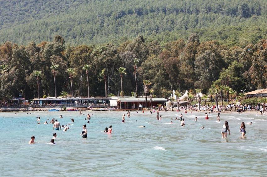 Tatil sezonu erken açıldı! Resmen zirve yaptı, yabancı turistler indirime koştu