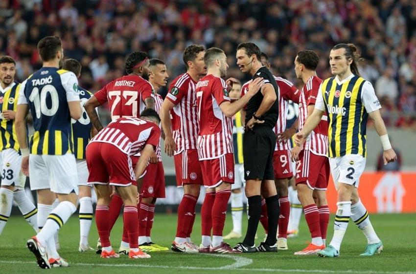 UEFA Avrupa Konferans Ligi tur İstanbul'a kaldı! Olympiakos - Fenerbahçe maç sonucu 3-2