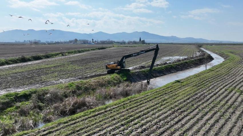 Adana'da tarımda maksimum verimlilik için tasarruflu sulama projeleri hayata geçiriliyor