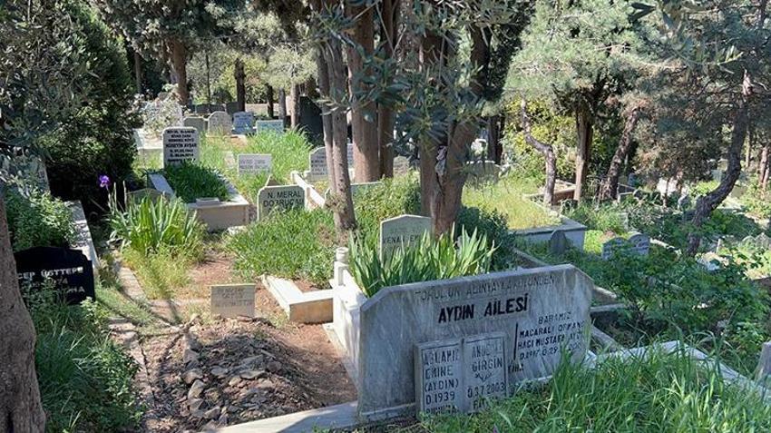 Döverek öldürdüğü arkadaşının cesedini mezarlığa bırakıp kaçtı