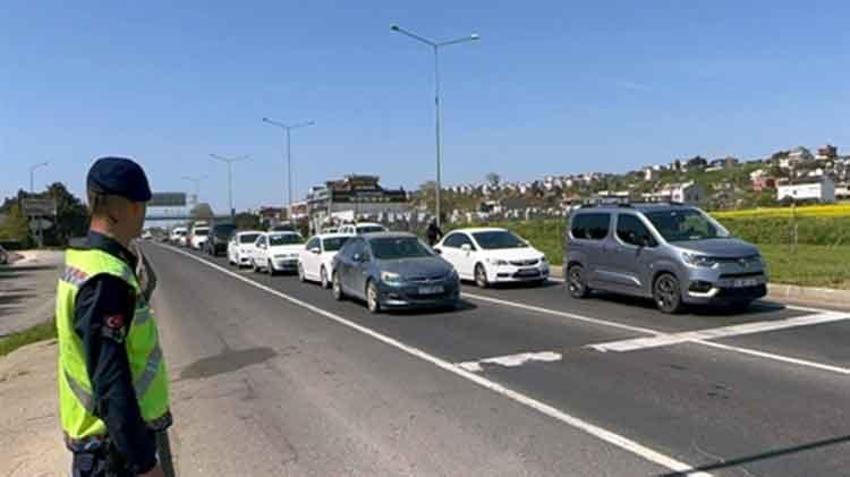 Bayram dönüşü başladı! Tekirdağ'dan İstanbul yönüne trafik yoğunluğu