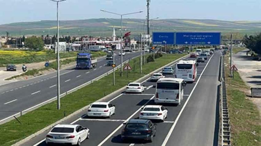 Bayram dönüşü başladı! Tekirdağ'dan İstanbul yönüne trafik yoğunluğu