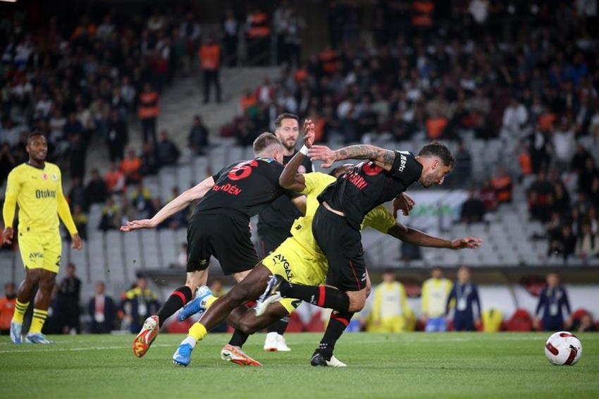 Fatih Karagümrük – Fenerbahçe maçında 3 gol ve 2 kırmızı vardı