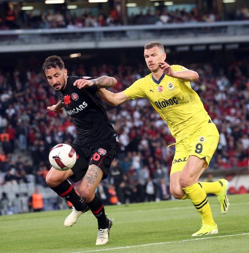 Fatih Karagümrük – Fenerbahçe maçında 3 gol ve 2 kırmızı vardı