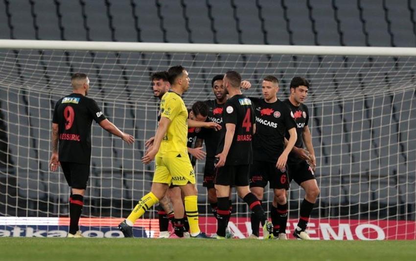 Fatih Karagümrük – Fenerbahçe maçında 3 gol ve 2 kırmızı vardı