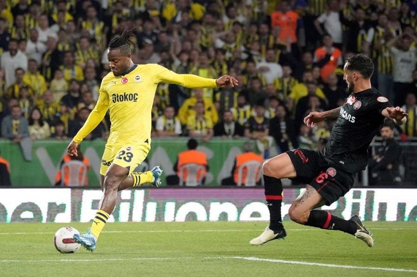 Fatih Karagümrük – Fenerbahçe maçında 3 gol ve 2 kırmızı vardı