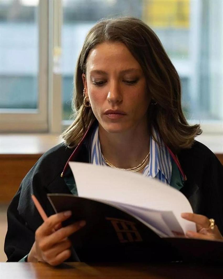 Kimler Geldi Kimler Geçti dizisi konusu nedir? Serenay Sarıkaya'lı Kimler Geldi Kimler Geçti oyuncuları kimler? İkinci sezonu var mı?