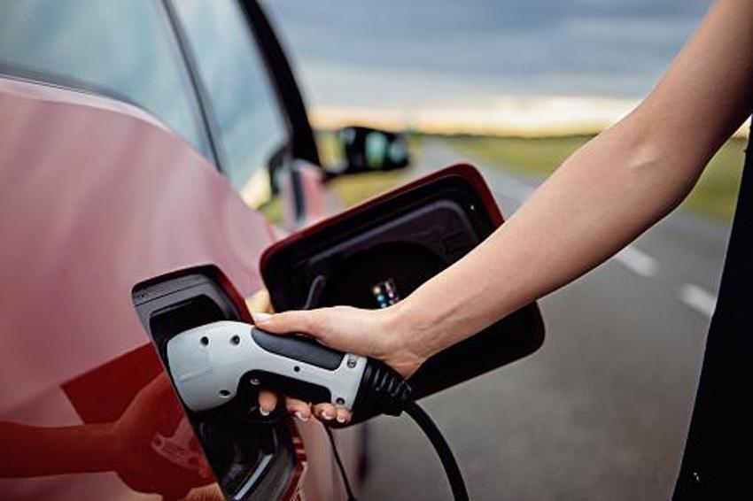 Elektrikli arabalarda talep patlaması yaşandı! 150 TL'ye 350 km menzil! İşte piyasada en çok talep gören modeller